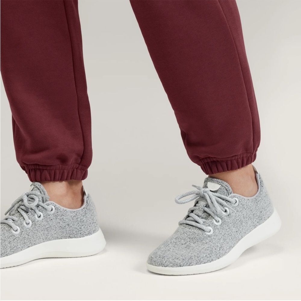 Allbirds Women's‎ Anytime Sweatpant Botanic Red Womens Large NWT - Picture 2 of 15